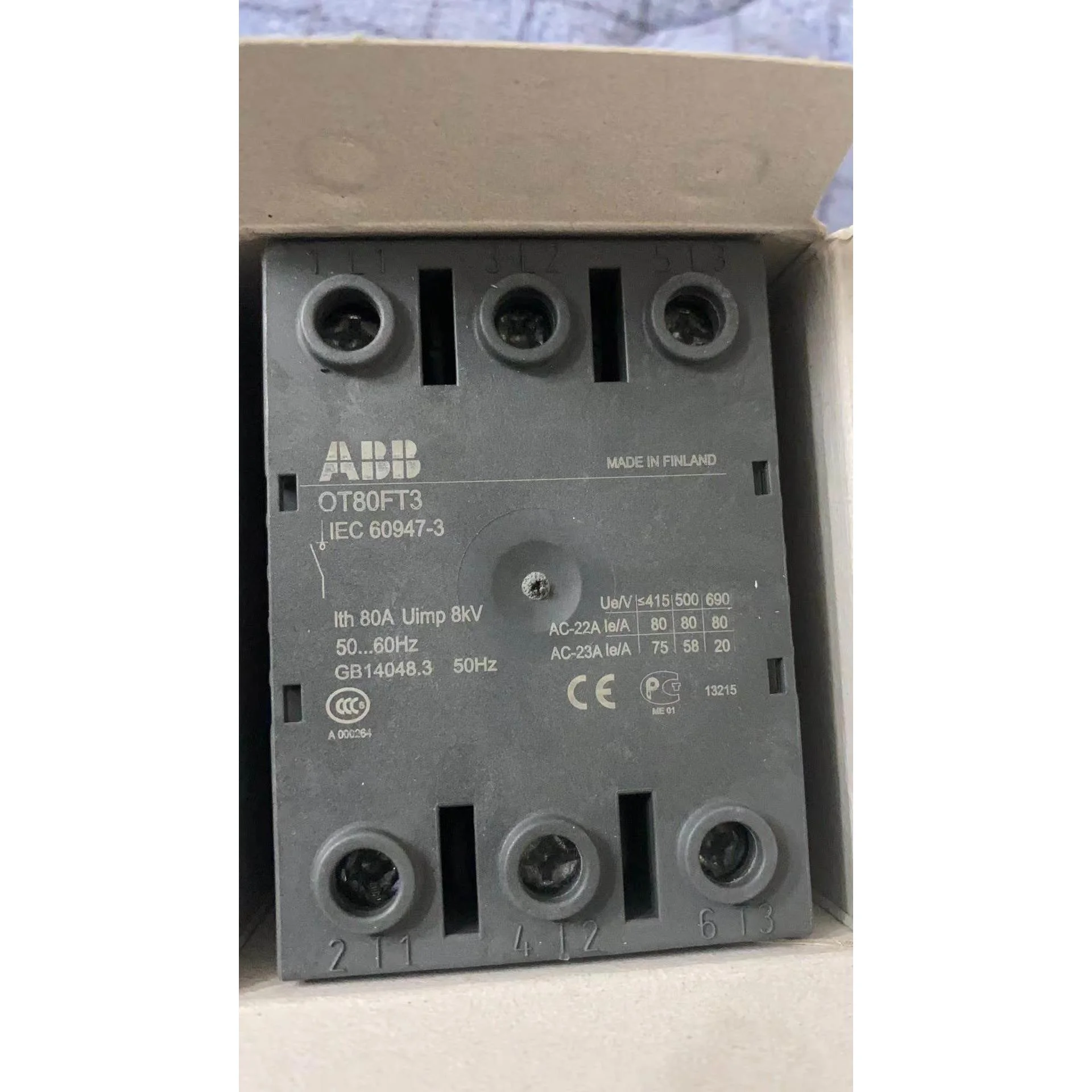 非实价议价议价OT80FT3 全新原装ABB隔离开关 1SCA105431R1001 额