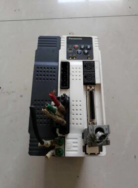 非实价议价议价拆机二手实图 外壳有破损 松下伺服驱动器MDDDT554