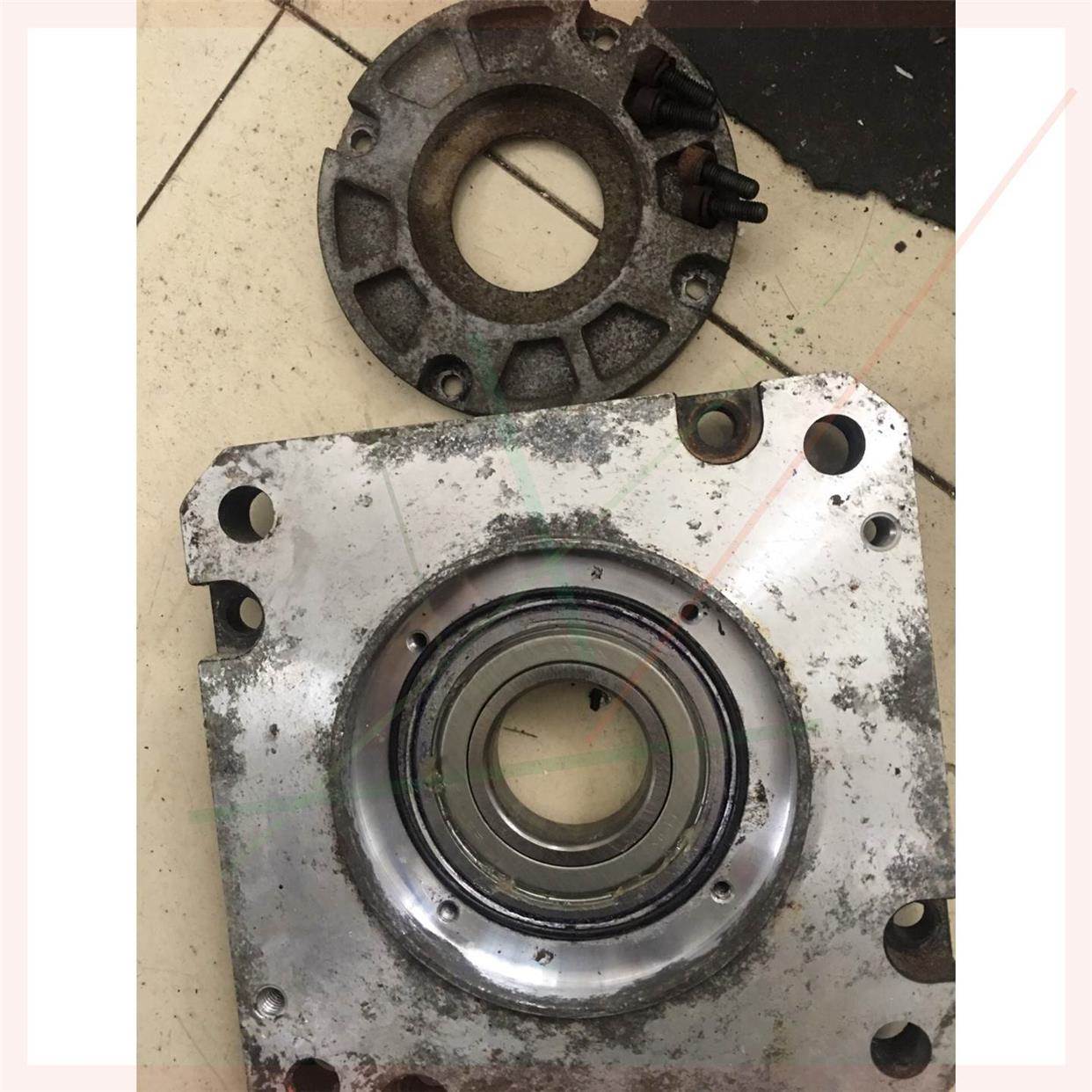 非实价议价议价三菱伺服电机前盖SP和HG系列2KW以上7KW以下可以用