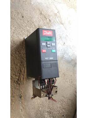 非实价议价议价丹福斯变频器VLT2900 195N2190一台，刚刚拆下来非