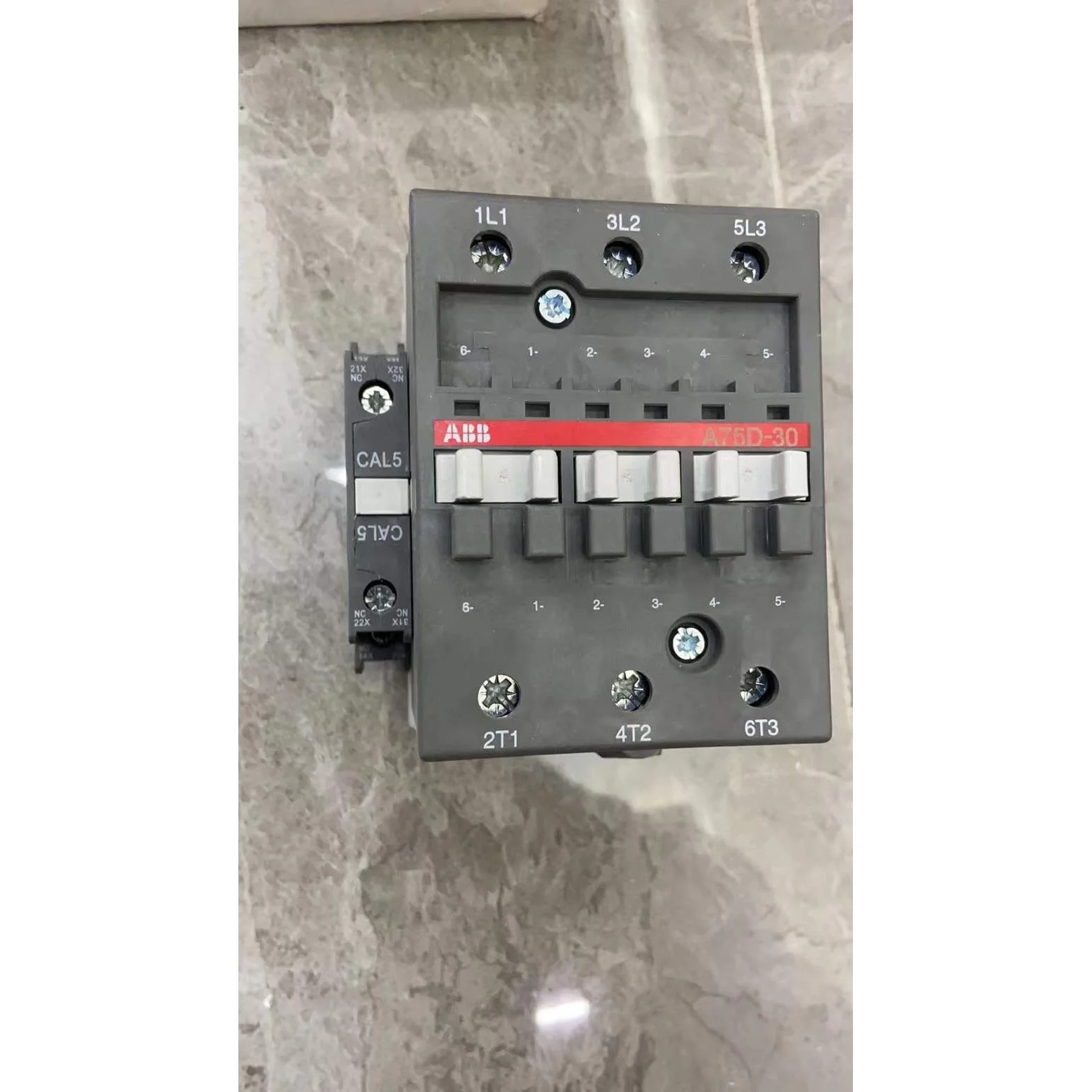 非实价议价议价全新隔离开关OT16FT3/OT25/OT40/OT63/OT80/OT100/