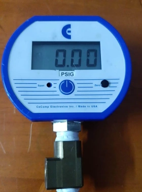 非实价议价议价美国进口DPG1000B15PSIG-5压力数字表，成色如图非