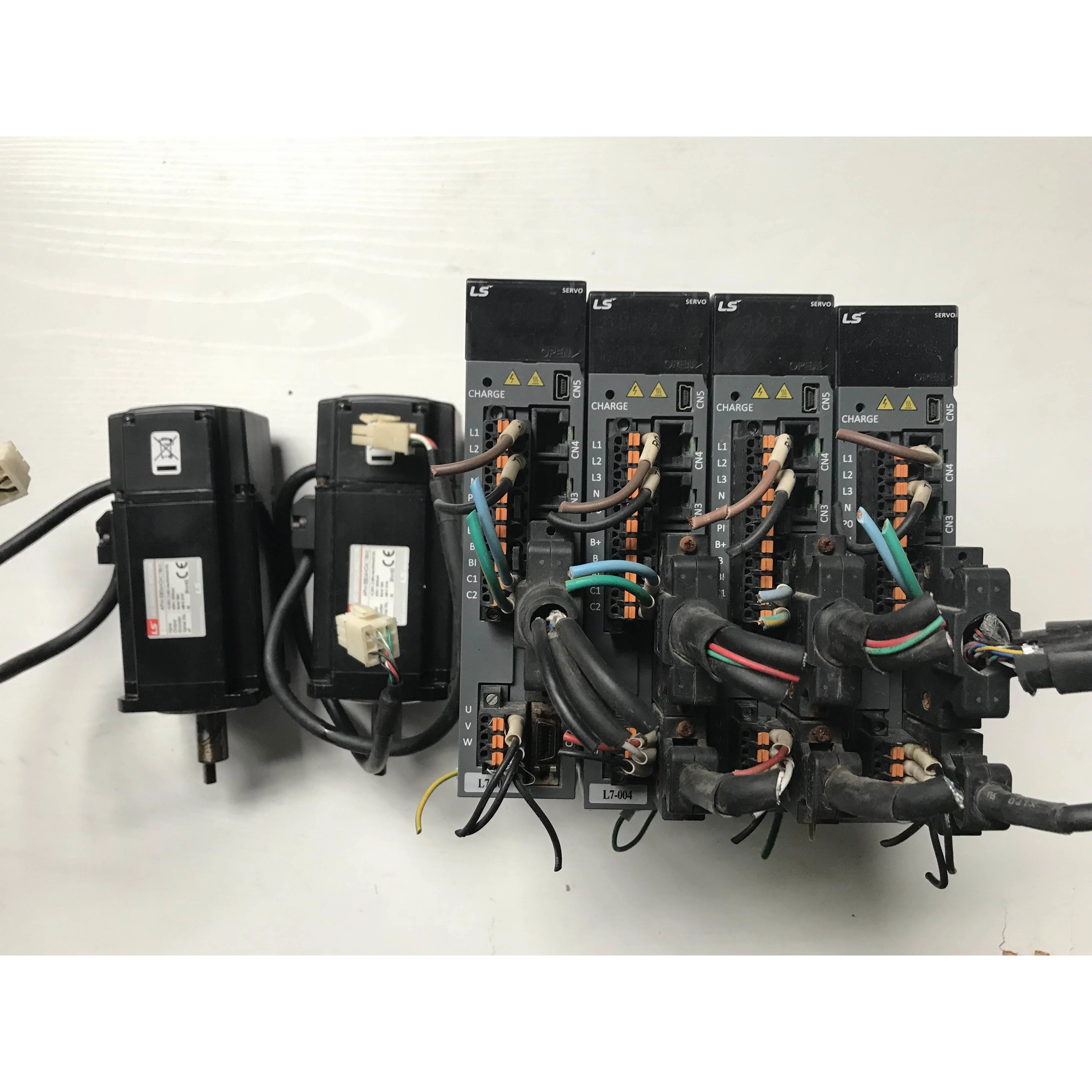 非实价议价议价浩 APD-L7-004/APM-SB04ADK 伺服电机 400W 二手拆