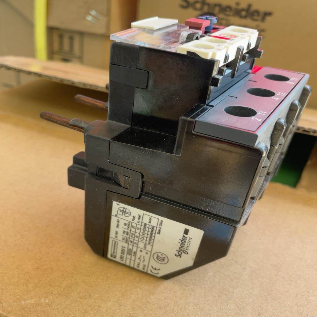 非实价议价议价捷诚：全新原装正品施耐德热过载继电器LRD3322C询
