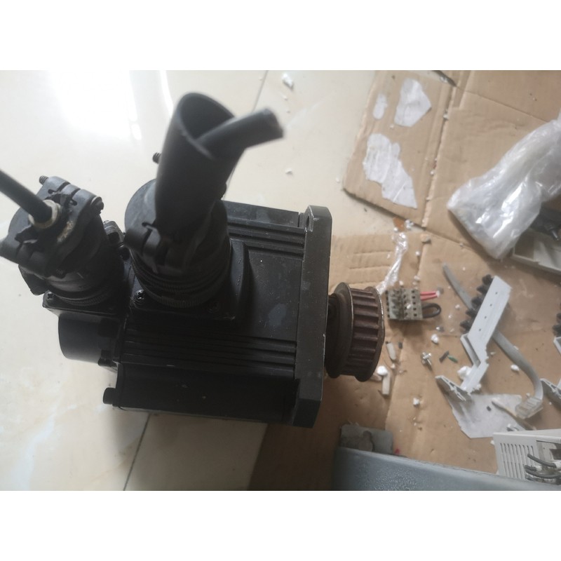 非实价议价议价三菱伺服电机HC-SFS102拆机质量好的非实价议价议