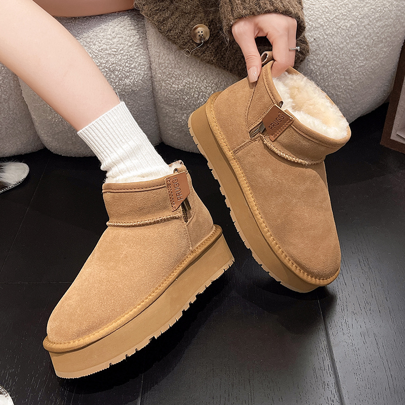 羊皮毛一体厚底雪地靴女2025新款冬季加厚保暖羊毛短靴东北大棉鞋
