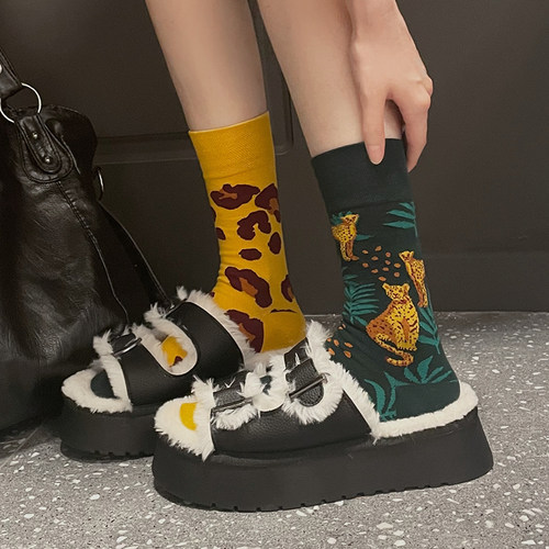 【3双装】不对称ab袜潮袜撞色运动袜秋冬可爱日系中筒卡通情侣袜