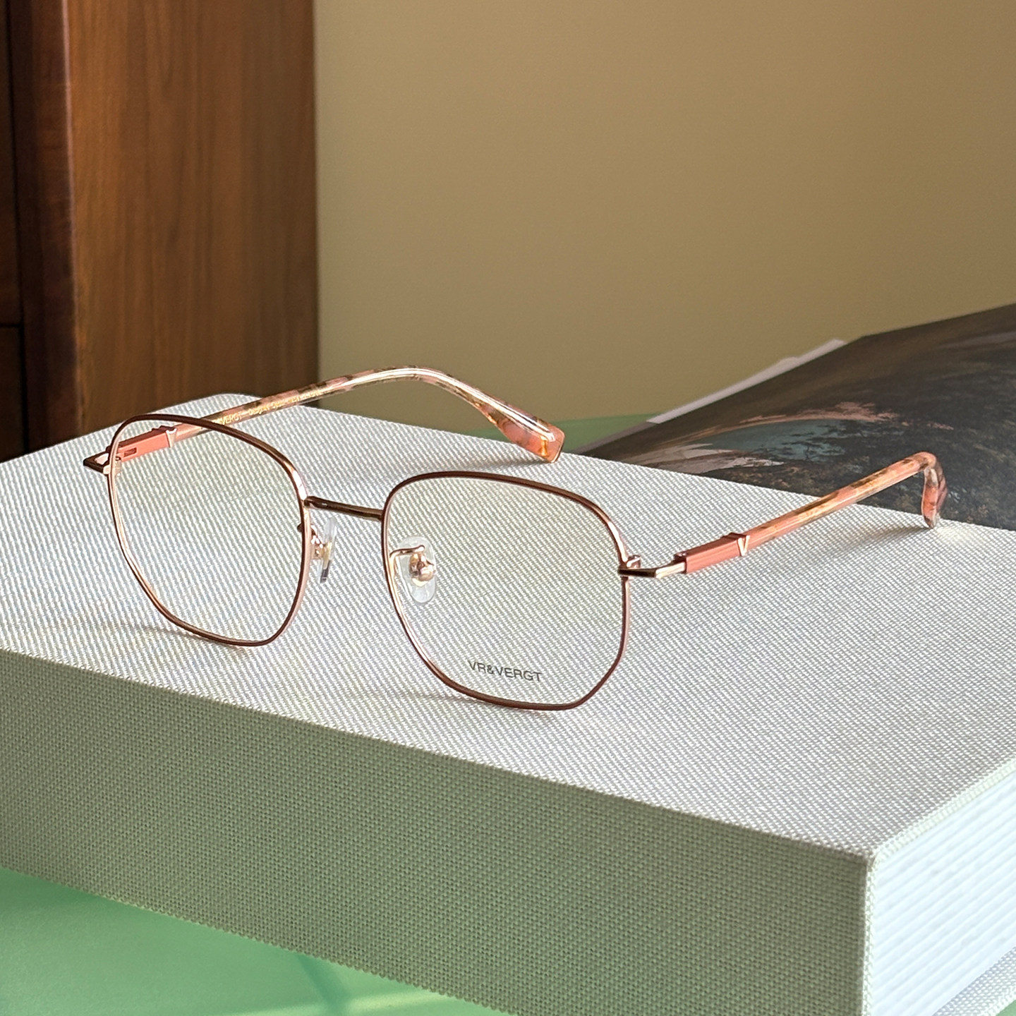 超轻纯钛金丝近视眼镜女可配度数金色防蓝光眼睛框架高级感83561