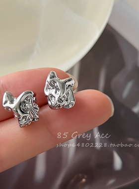 85度灰不规则熔岩耳钉女2026年新款冷淡风气质耳环小众设计感耳饰