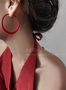 新年红色磨砂大圈圈耳环女2025年新款小众设计耳圈高级感气质耳饰