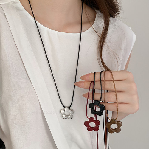 韩系简约百搭花朵蜡绳项链