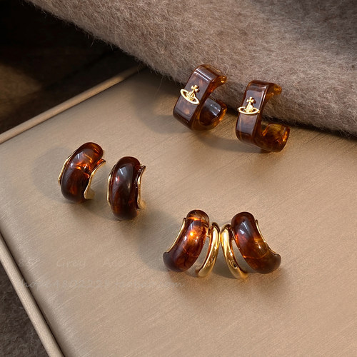 复古琥珀色C形耳环女2026新款轻奢高级感气质耳钉时尚百搭耳饰品