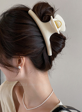 超大号乳白色弧形发夹女简约高级感后脑勺盘发抓夹时尚百搭鲨鱼夹