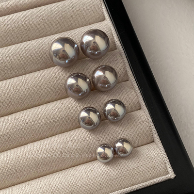 施家冷灰色彩光珍珠耳钉