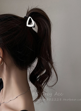 85度灰小三角金属发夹女高马尾抓夹后脑勺盘发夹子高级感网红发饰