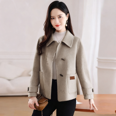 2025秋冬新款双面羊毛呢子大衣女短款娃娃领牛角扣羊毛简约外套女