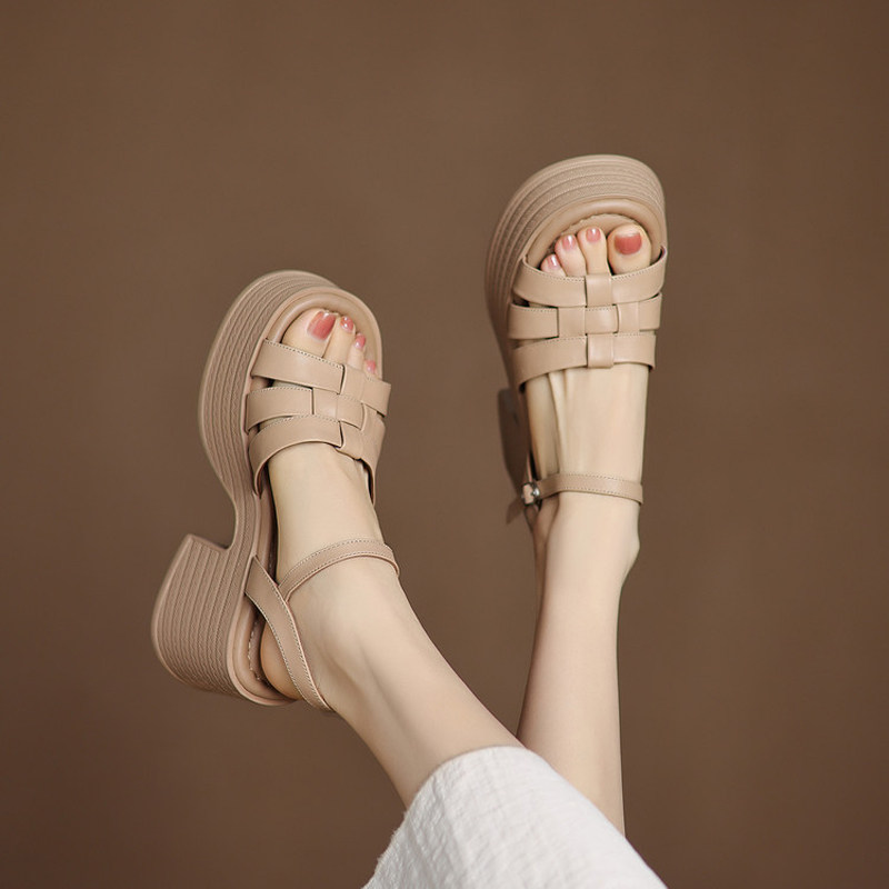 凉鞋女款2026新款夏季真皮粗跟超轻防滑厚底一字扣外穿露趾高跟鞋