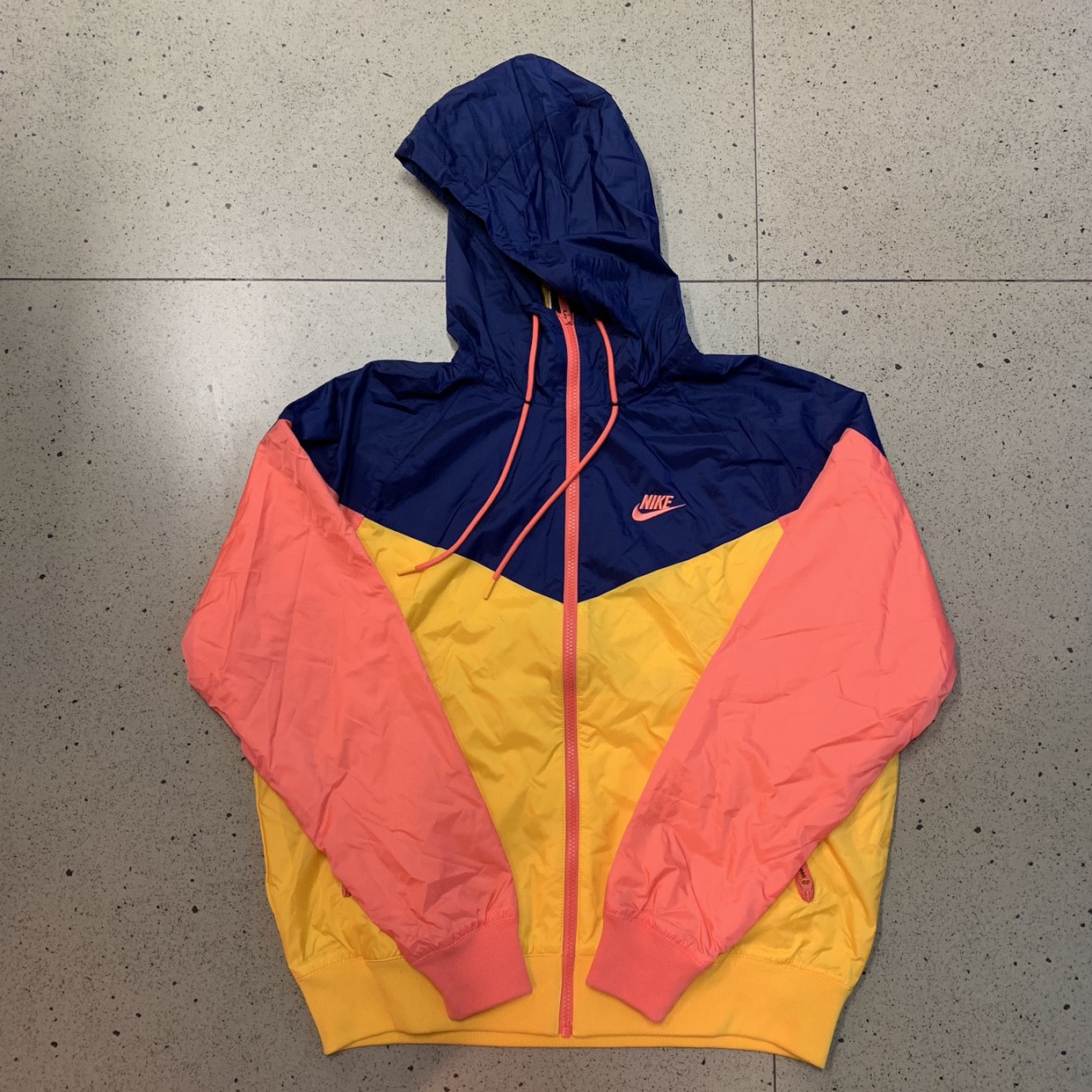 Nike 男子防风梭织运动服风行者帽衫夹克外套 AR2192-010 727325