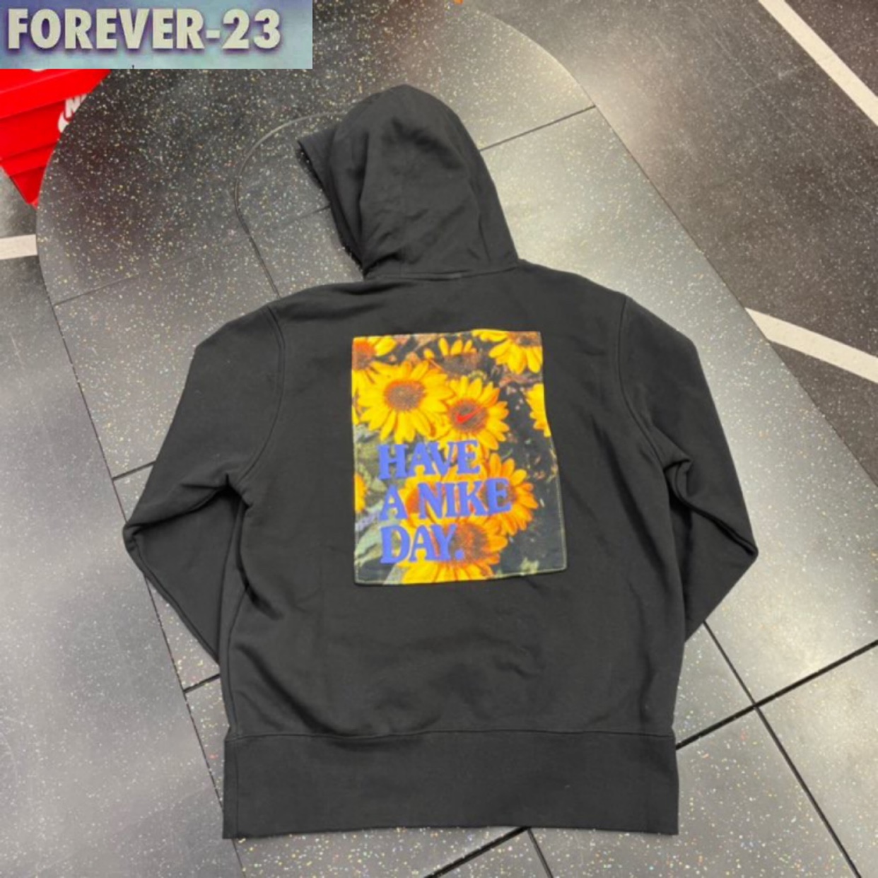 运动刺绣小雏菊针织连帽套头卫衣