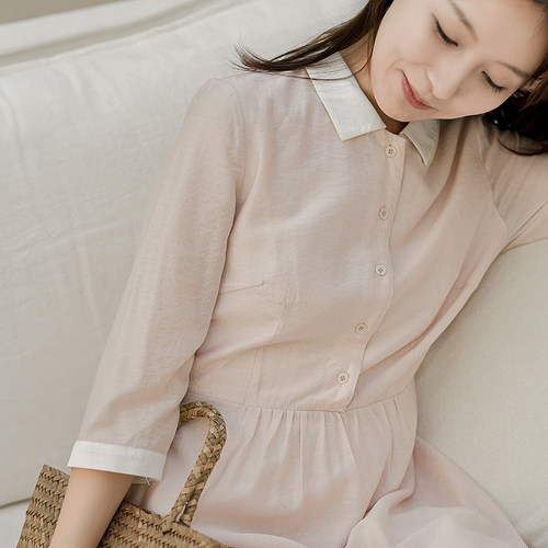 简约温婉文艺翻领连衣裙