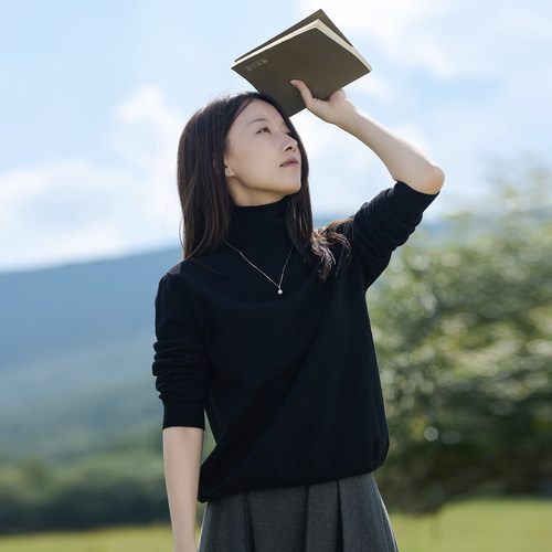 文艺高领端庄微宽松套头毛衣