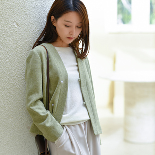 芳影幽香 前世今生复古交叠V领毛呢上衣 083 24QDA