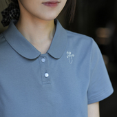 世间清景 25CXA 382 前世今生翻领文艺绣花两粒扣圆角翻领T恤