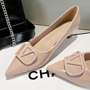 5公分 漆皮V扣职业工作高跟鞋 3cm小跟裸色尖头低跟单鞋 女2025新款