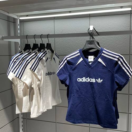 Adidas三叶草26年夏季新款女子V领运动短袖T恤KU4763 KU4762