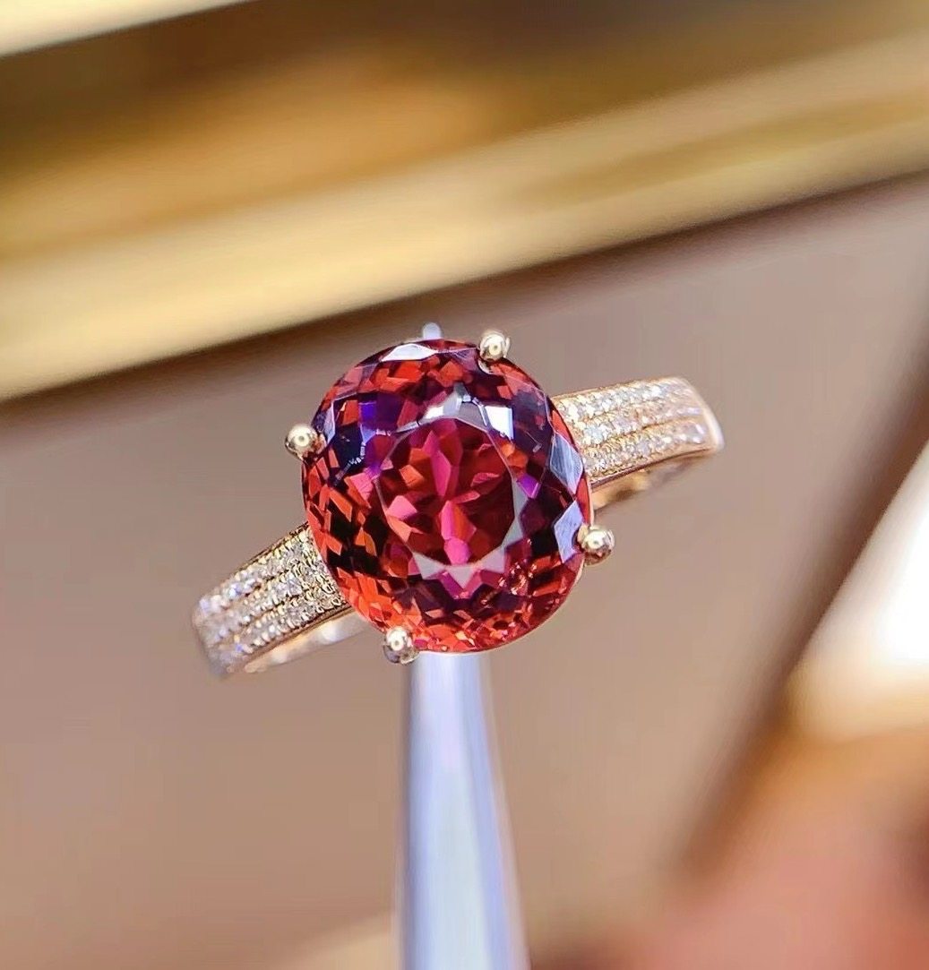 天然红碧玺戒指18K金镶嵌女款晶体全干净裸石:4.2克拉