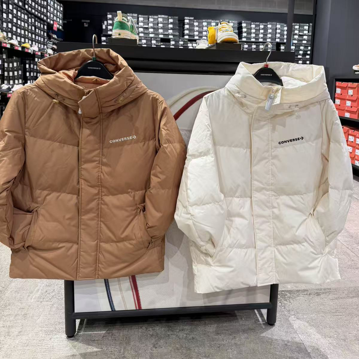 匡威冬季防风拒水连帽羽绒服