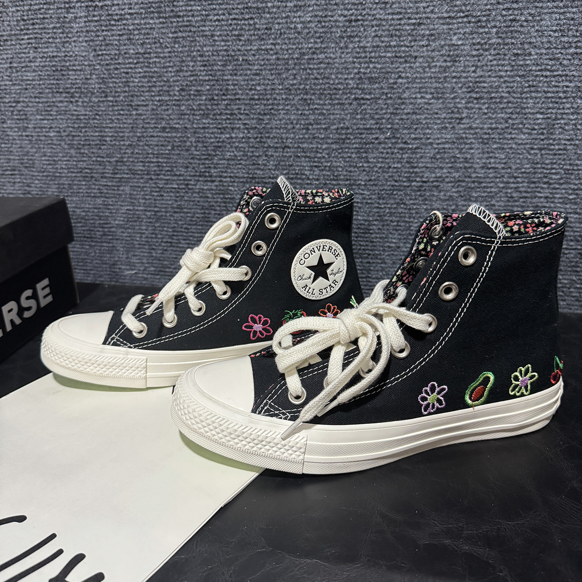 正品Converse匡威allstar黑色高帮草莓小花刺绣高帮帆布鞋A06065C