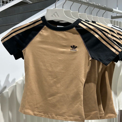 阿迪达斯三叶草女子运动短袖T恤