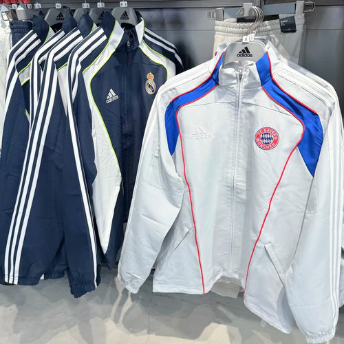 阿迪达斯三叶草足球服外套