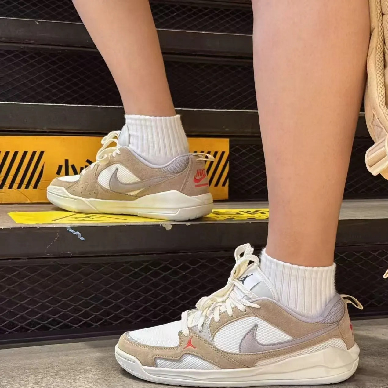 Nike耐克秋季男鞋JORDAN CMFT ERA运动鞋训练篮球鞋HJ6777-102