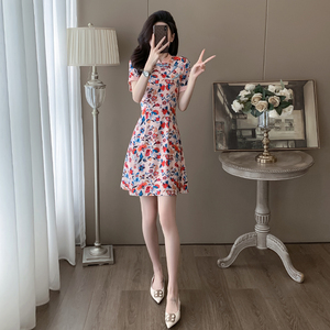 2024夏装新款中式国风改良碎花旗袍女复古修身显瘦盘扣短袖连衣裙