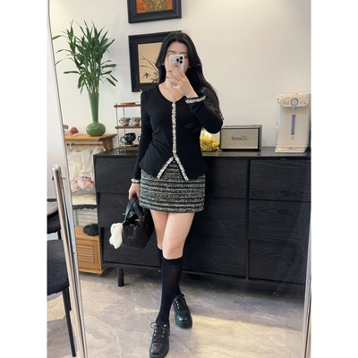 莫筱玲气质重工千金风微胖显瘦收腰珠片V领长袖内搭针织衫上衣