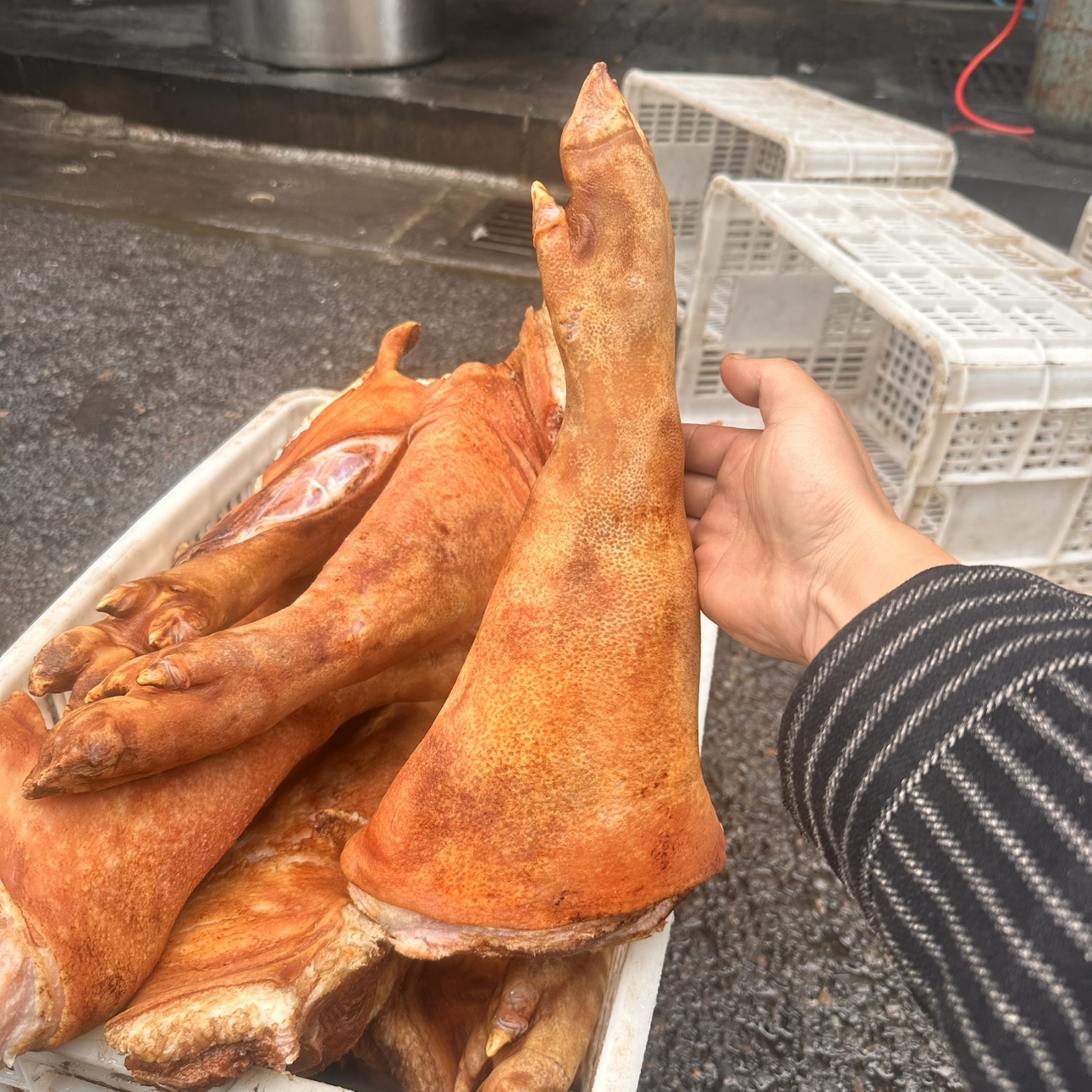 奉节腊猪脚正宗农村烟熏腊肉