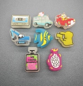 crocs闪灯配饰洞洞鞋 鞋 花卡骆驰鞋 新款 上装 饰品智必星开关led配件