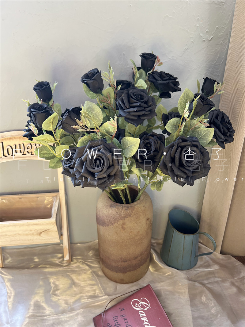 黑色玫瑰仿真花暗黑色女巫的手持玫瑰花红黑色婚礼假花摄影道具