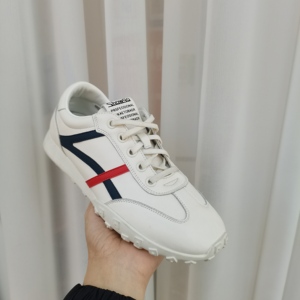 真皮阿甘鞋2025年新款四季女鞋运动鞋软底低帮小白鞋女防滑豆豆底