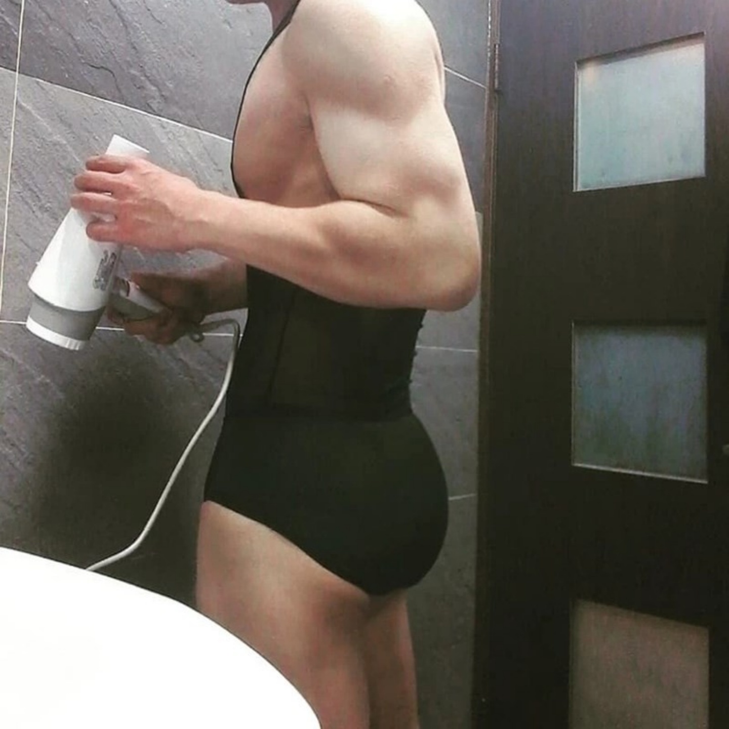 男提臀丰臀前凸后翘3D立体高弹美臀性感蜜桃臀隐形加厚翘臀三角裤