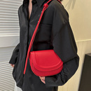 韩国复古马鞍包包女2023新款 红色单肩斜挎包 小众设计高级质感时尚