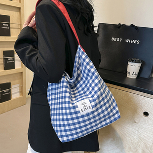 包女斜挎大容量撞色格子帆布包休闲简约单肩包购物袋批可爱出街