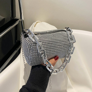 2022新款 潮粗链腋下包包亮片可爱百搭单肩斜挎手提枕头水桶包女包