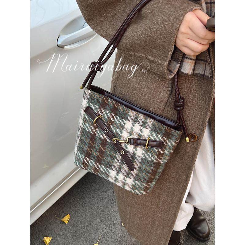 女包2024新款时尚小众设计复古质感简约百搭斜挎单肩格子水桶包,箱包皮具/热销女包/男包,水桶包,淘宝优惠券,粉丝福利购,淘宝优惠卷