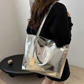 大容量包包女包2024新款 银色单肩包镭射亮面闪亮大学生通勤托特包