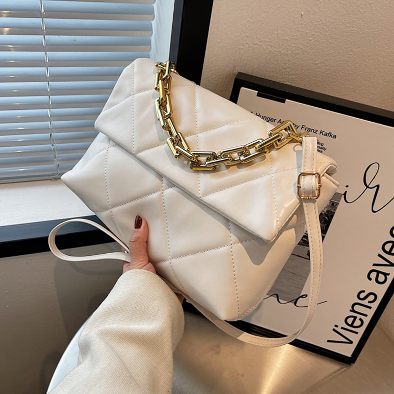 麦瑞雅菱格链条单肩斜挎信封包