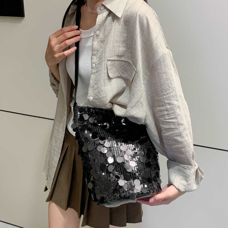 麦瑞雅流行亮片休闲通勤水桶包