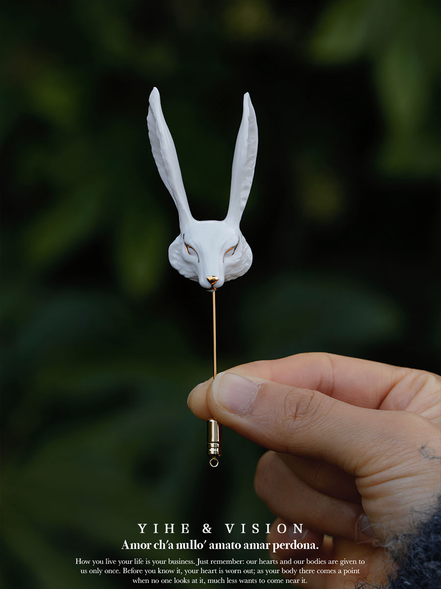 YIHE原创设计狐狸陶瓷胸针